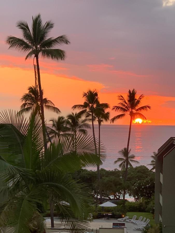 Kona Magic Ali'I - Top Floor Views, Pool, Beach, Sunsets Kailua-Kona Eksteriør bilde
